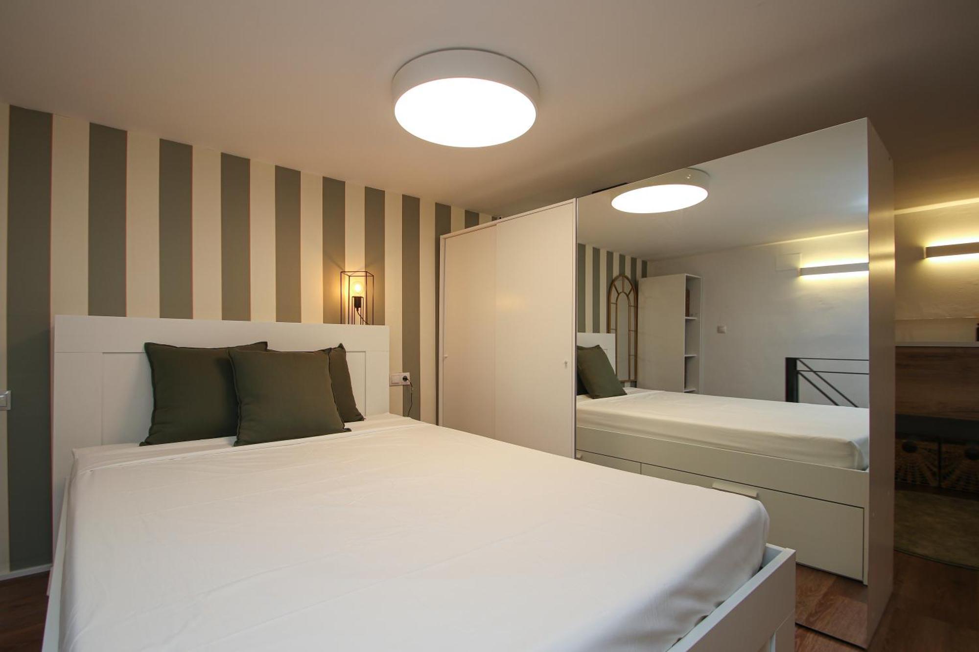 New! Luxurious & Chic Duplex Next To The Cathedral Appartement *